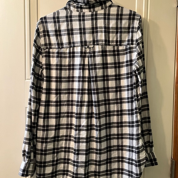 American Eagle Outfitters Black and White Checkered Shirt - Picture 2 of 5